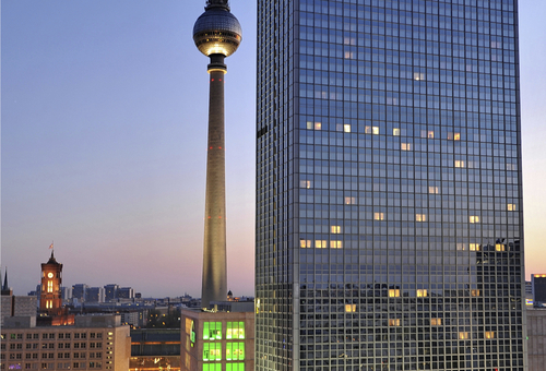 Außenansicht des Park Inn Berlin